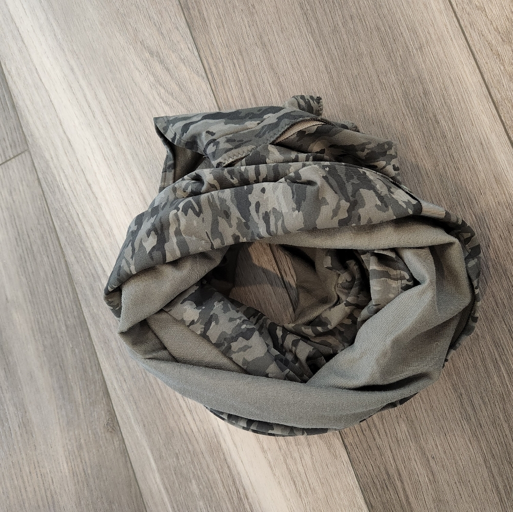 Lululemon vinyasa wrap scarf